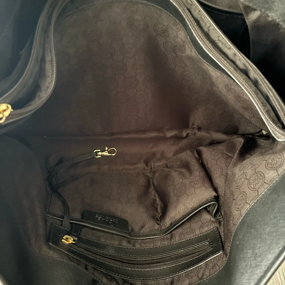 Michael Kors Jet Set Large Black Saffiano Leather Tote - Picture 5 of 5